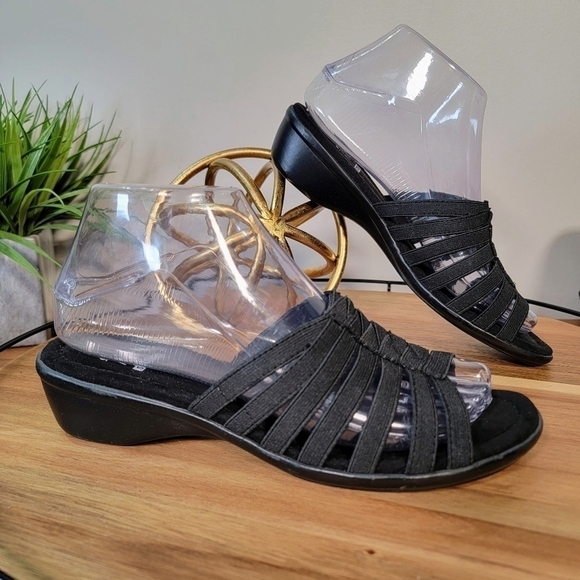 Impo Gracious Black Strappy stretch slip on sandals Size 7 - Picture 5 of 16